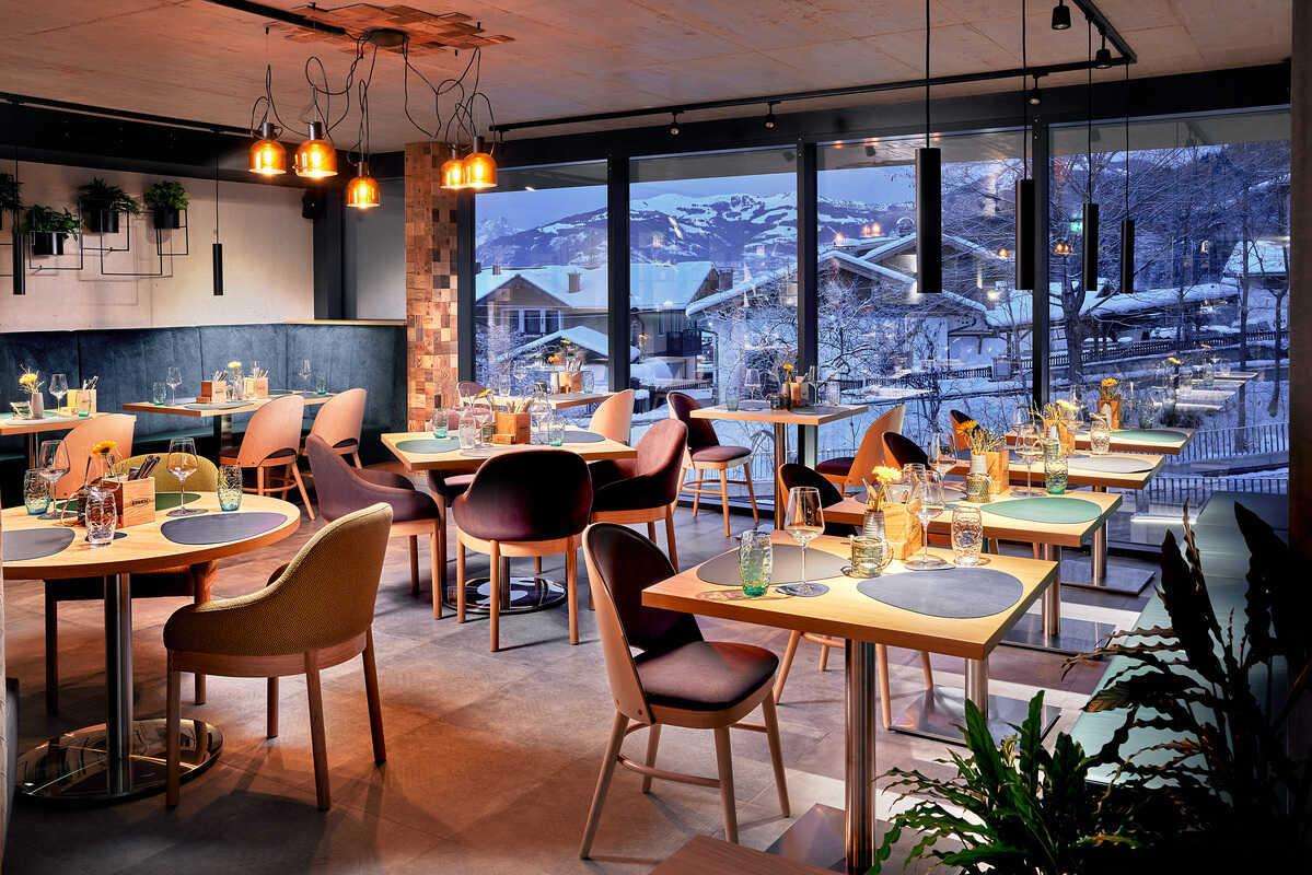ever optimized.grün kaprun hotel restaurant abend © foto michael huber (9)